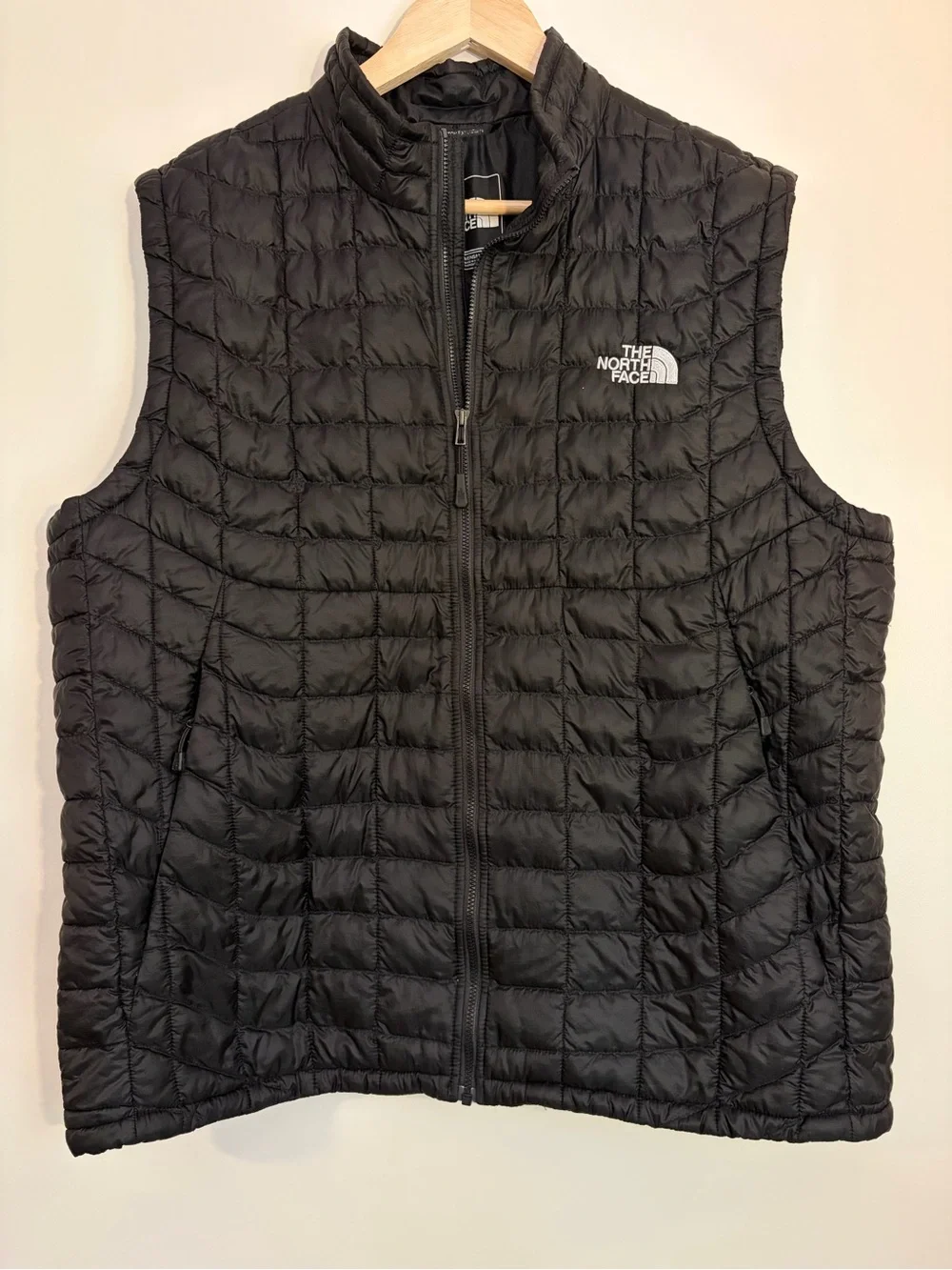 The North Face ThermoBall Eco Vest – Men’s Large – Black
